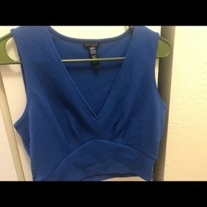 Blue crop top (very flattering)